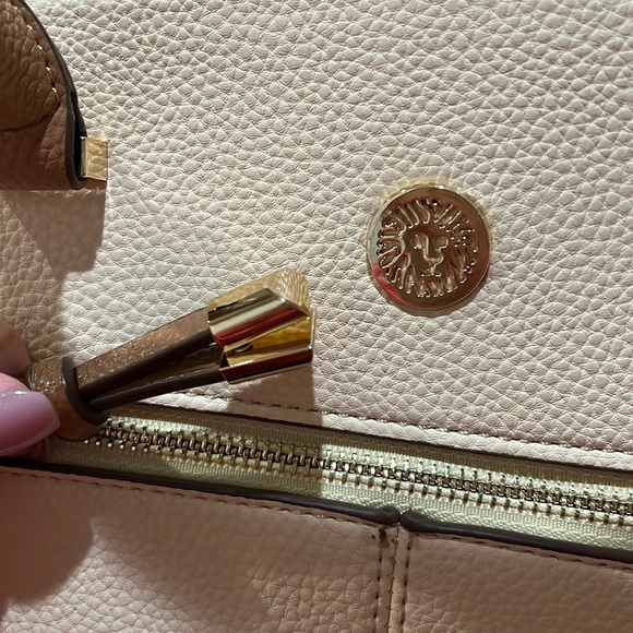 Anne Klein creamy buff color with beautiful saddle color straps. - Picture 10 of 17